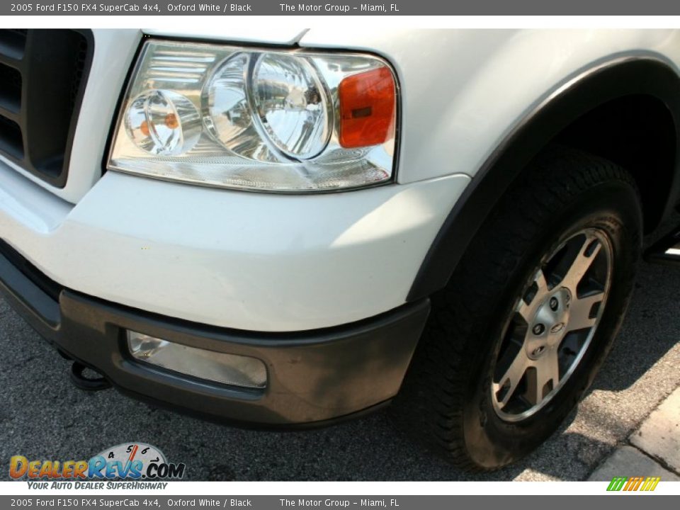 2005 Ford F150 FX4 SuperCab 4x4 Oxford White / Black Photo #20