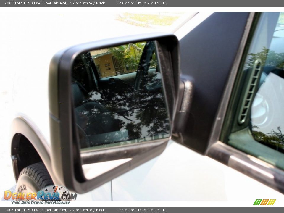 2005 Ford F150 FX4 SuperCab 4x4 Oxford White / Black Photo #23