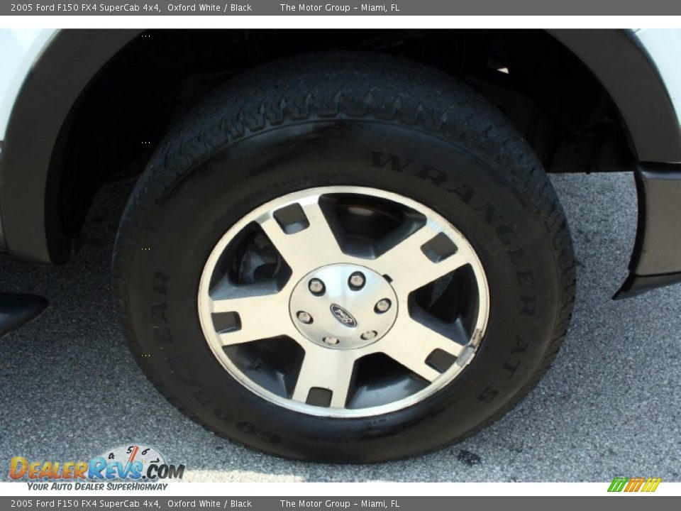 2005 Ford F150 FX4 SuperCab 4x4 Oxford White / Black Photo #26