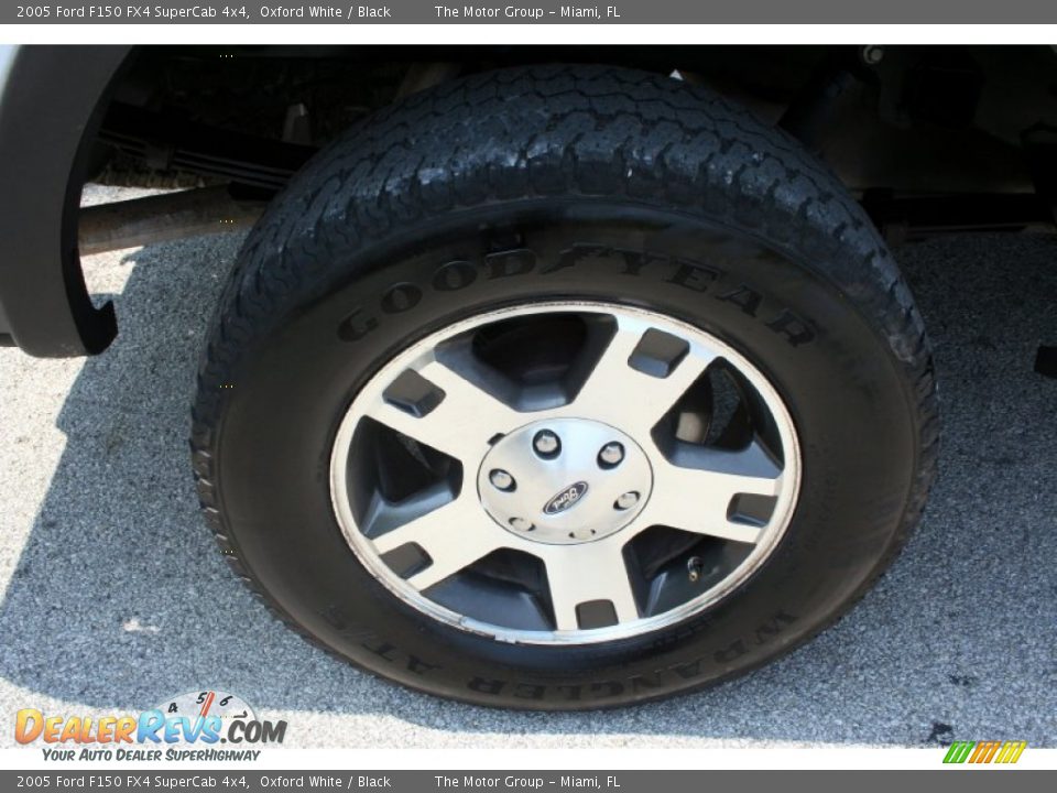 2005 Ford F150 FX4 SuperCab 4x4 Oxford White / Black Photo #27