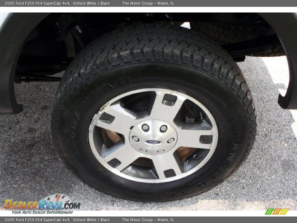2005 Ford F150 FX4 SuperCab 4x4 Oxford White / Black Photo #28