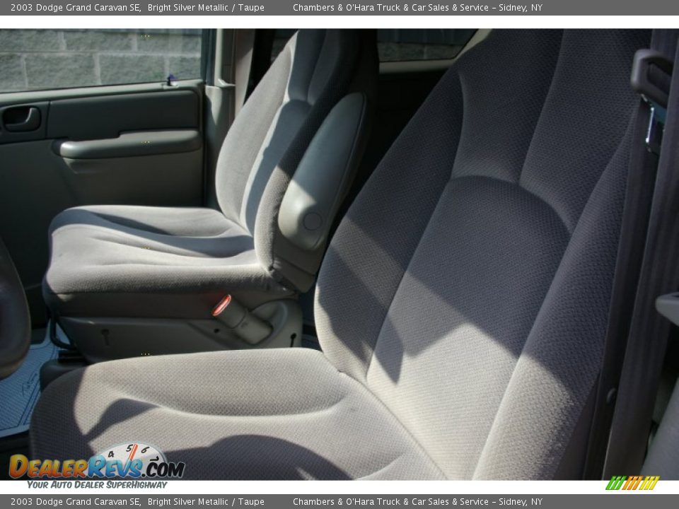 2003 Dodge Grand Caravan SE Bright Silver Metallic / Taupe Photo #3