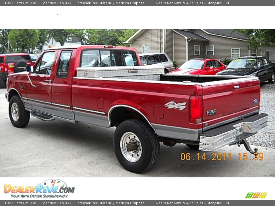 1997 Ford F250 XLT Extended Cab 4x4 Toreador Red Metallic / Medium Graphite Photo #2