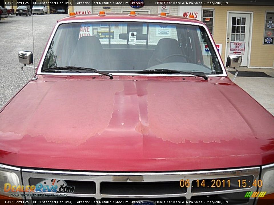 1997 Ford F250 XLT Extended Cab 4x4 Toreador Red Metallic / Medium Graphite Photo #4