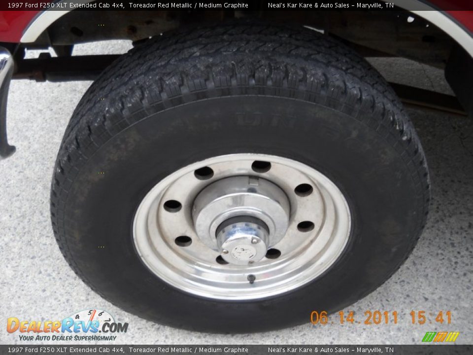 1997 Ford F250 XLT Extended Cab 4x4 Toreador Red Metallic / Medium Graphite Photo #14