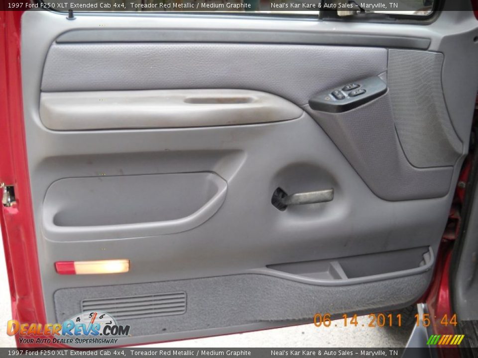 1997 Ford F250 XLT Extended Cab 4x4 Toreador Red Metallic / Medium Graphite Photo #15