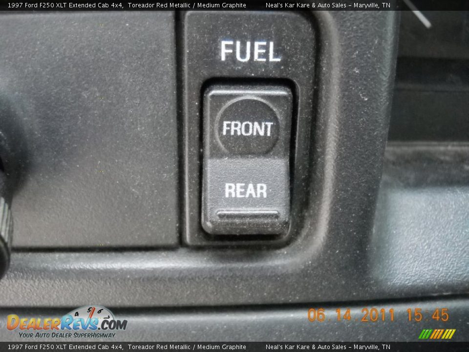 1997 Ford F250 XLT Extended Cab 4x4 Toreador Red Metallic / Medium Graphite Photo #24