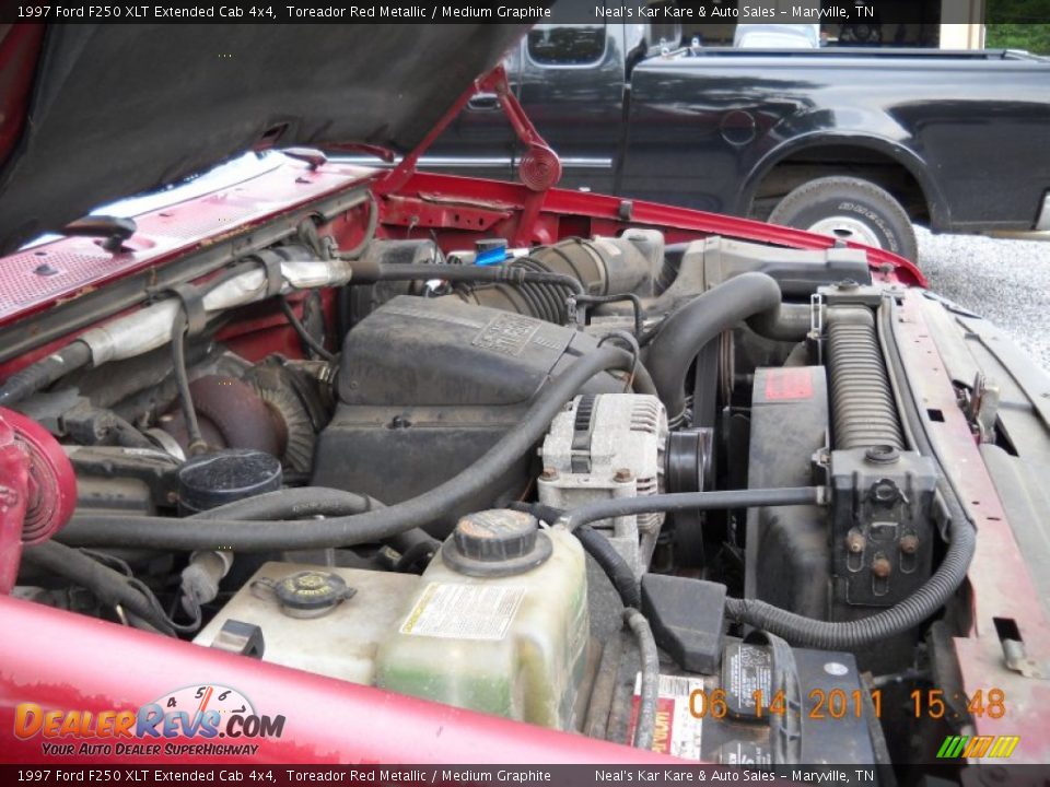 1997 Ford F250 XLT Extended Cab 4x4 Toreador Red Metallic / Medium Graphite Photo #34