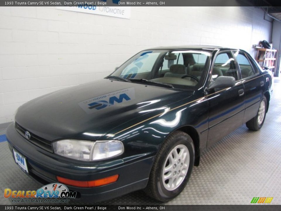 1993 Toyota Camry SE V6 Sedan Dark Green Pearl / Beige Photo #2