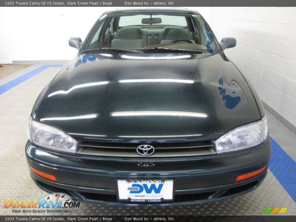 1993 Toyota Camry SE V6 Sedan Dark Green Pearl / Beige Photo #7