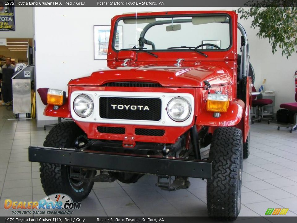 1979 Toyota Land Cruiser FJ40 Red / Gray Photo #2
