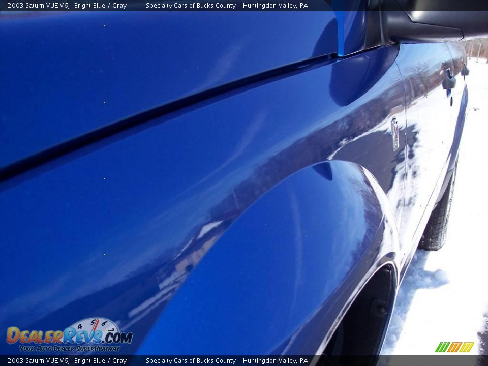 2003 Saturn VUE V6 Bright Blue / Gray Photo #20