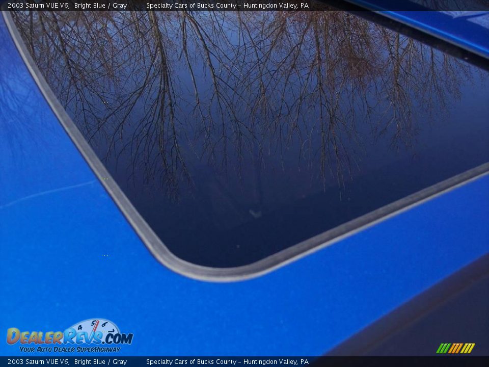 2003 Saturn VUE V6 Bright Blue / Gray Photo #22