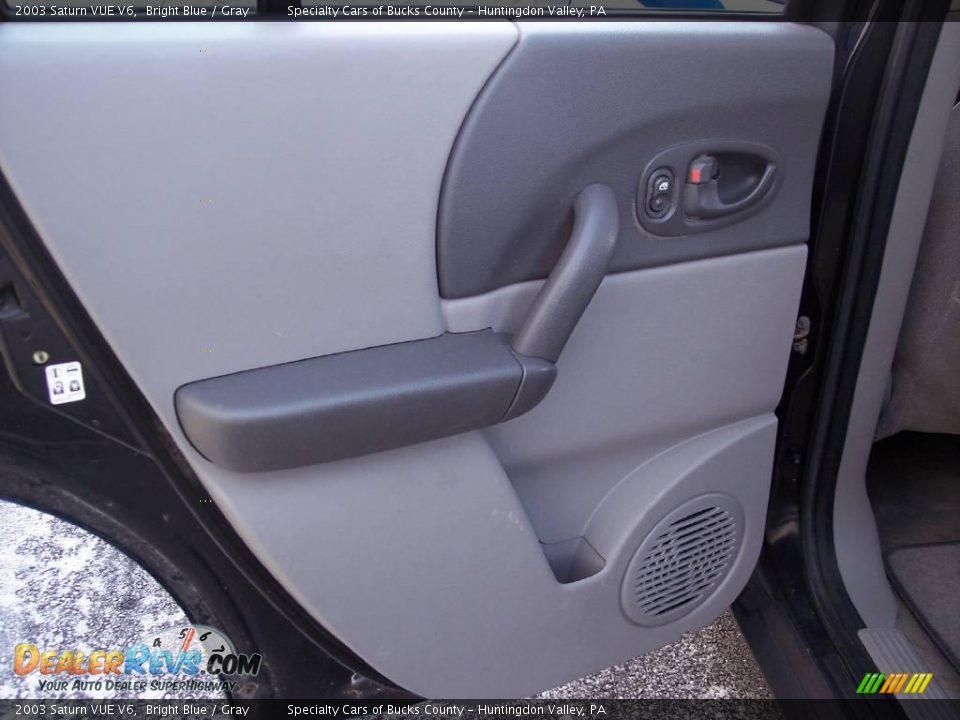 2003 Saturn VUE V6 Bright Blue / Gray Photo #34