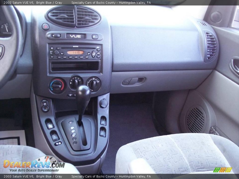 2003 Saturn VUE V6 Bright Blue / Gray Photo #36