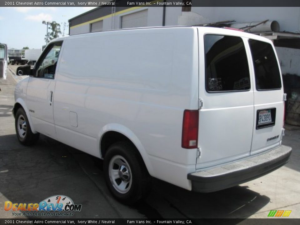 2001 Chevrolet Astro Commercial Van Ivory White / Neutral Photo #4