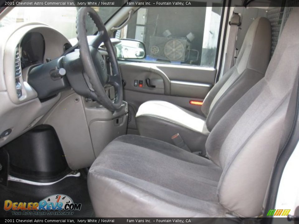 2001 Chevrolet Astro Commercial Van Ivory White / Neutral Photo #8