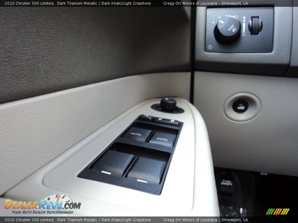 2010 Chrysler 300 Limited Dark Titanium Metallic / Dark Khaki/Light Graystone Photo #18