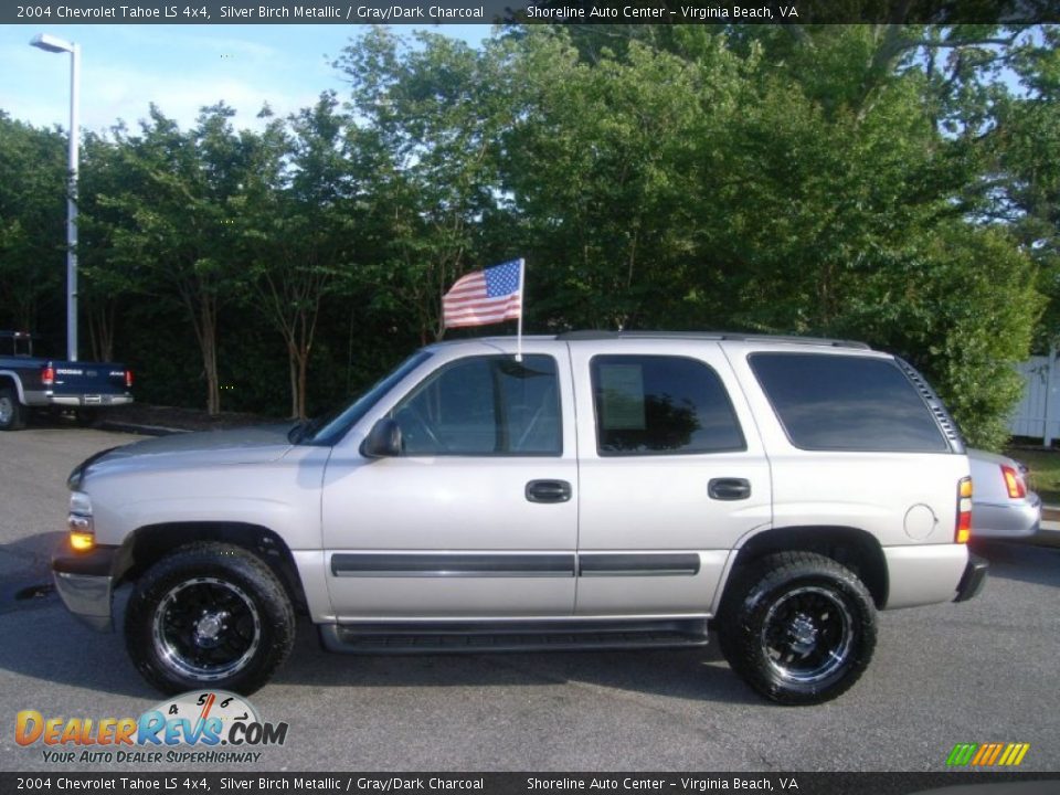 2004 Chevrolet Tahoe LS 4x4 Silver Birch Metallic / Gray/Dark Charcoal Photo #2