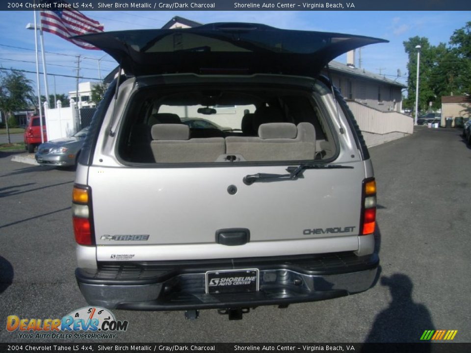 2004 Chevrolet Tahoe LS 4x4 Silver Birch Metallic / Gray/Dark Charcoal Photo #10