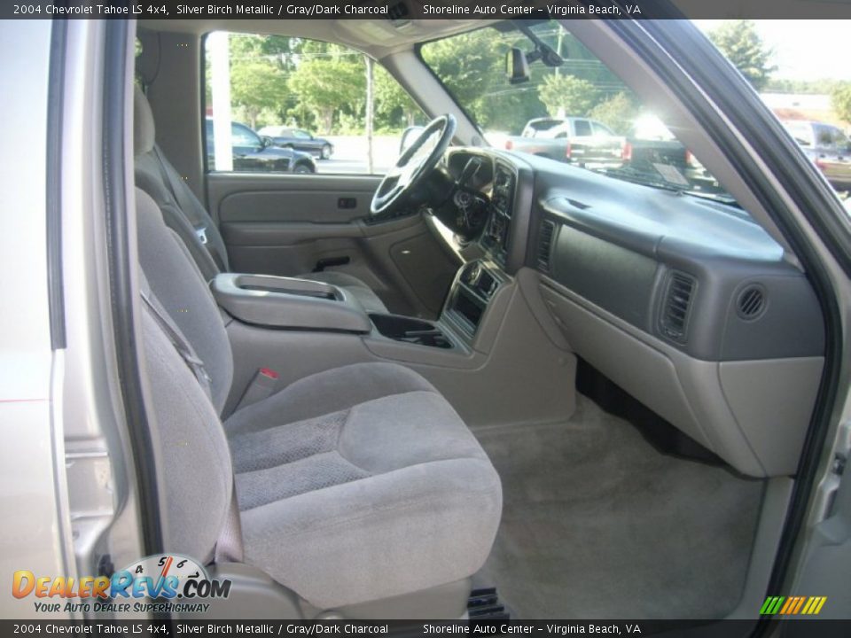 2004 Chevrolet Tahoe LS 4x4 Silver Birch Metallic / Gray/Dark Charcoal Photo #14
