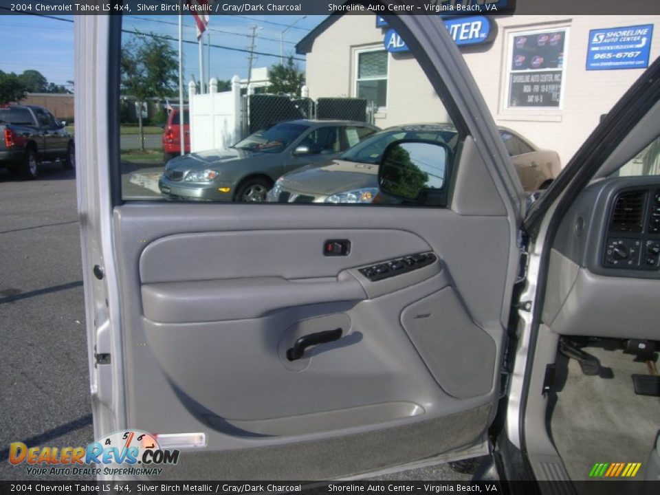 2004 Chevrolet Tahoe LS 4x4 Silver Birch Metallic / Gray/Dark Charcoal Photo #15