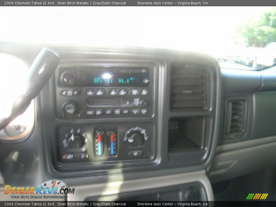 2004 Chevrolet Tahoe LS 4x4 Silver Birch Metallic / Gray/Dark Charcoal Photo #18