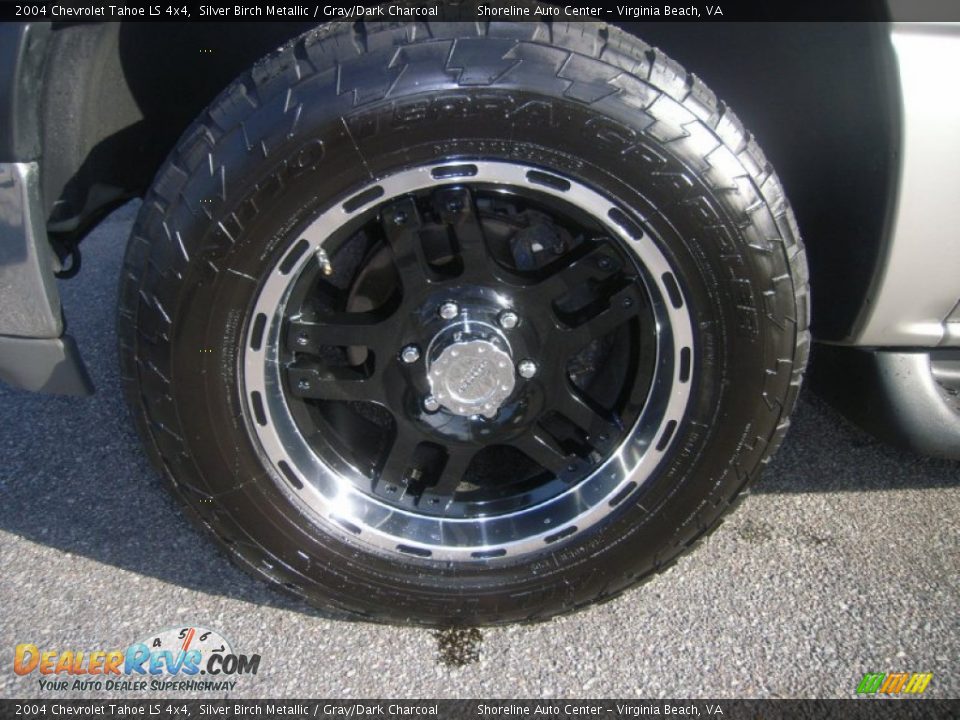 2004 Chevrolet Tahoe LS 4x4 Silver Birch Metallic / Gray/Dark Charcoal Photo #26