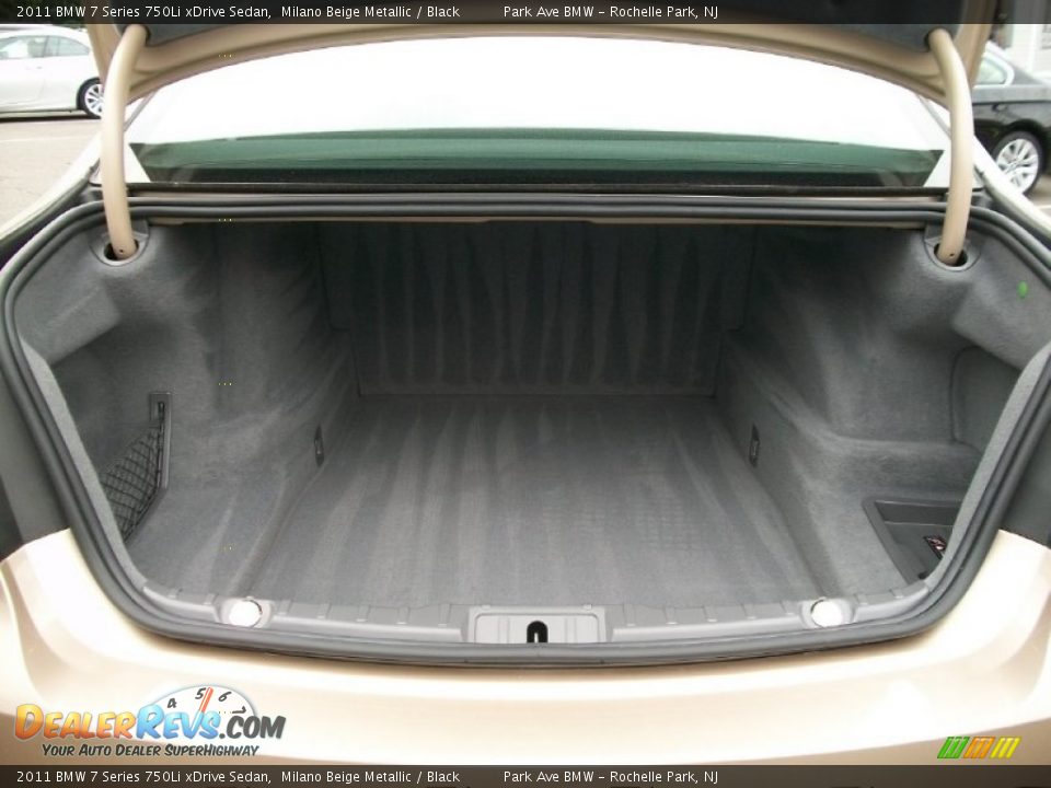 2011 BMW 7 Series 750Li xDrive Sedan Trunk Photo #21