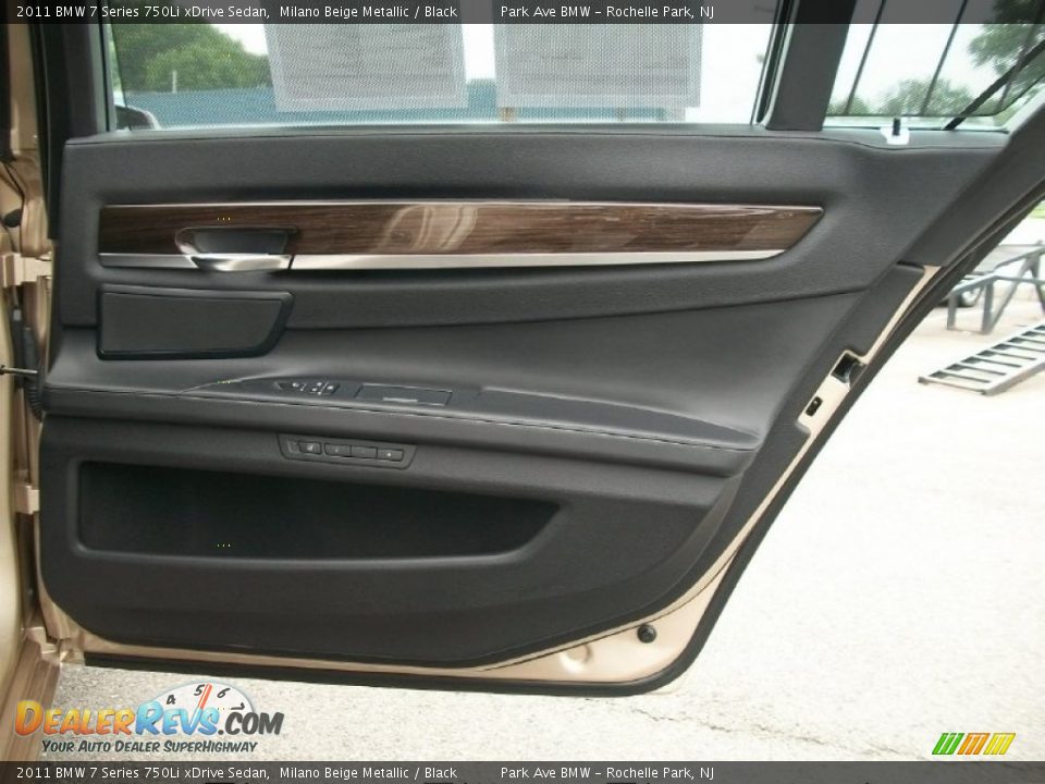 Door Panel of 2011 BMW 7 Series 750Li xDrive Sedan Photo #23