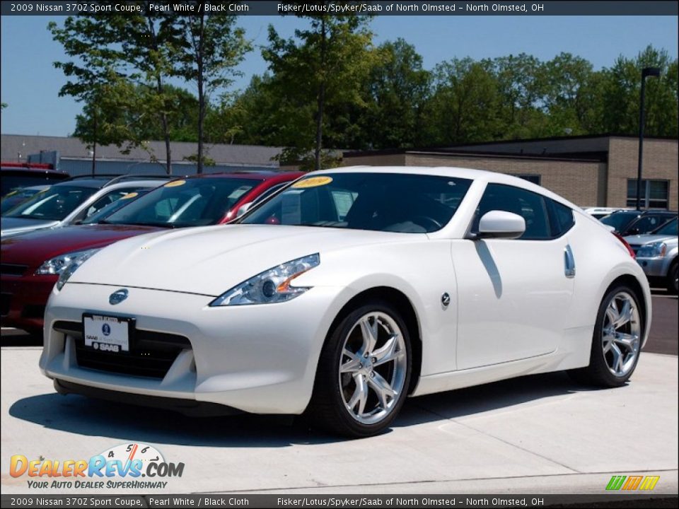 Front 3/4 View of 2009 Nissan 370Z Sport Coupe Photo #1