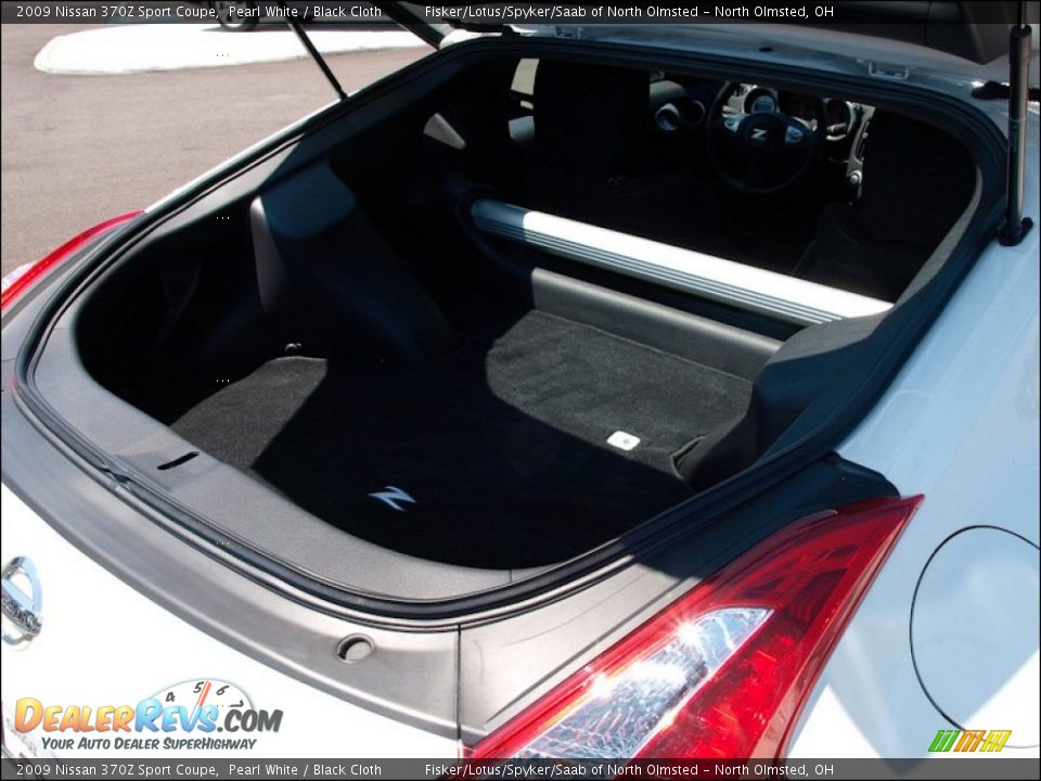 2009 Nissan 370Z Sport Coupe Pearl White / Black Cloth Photo #7
