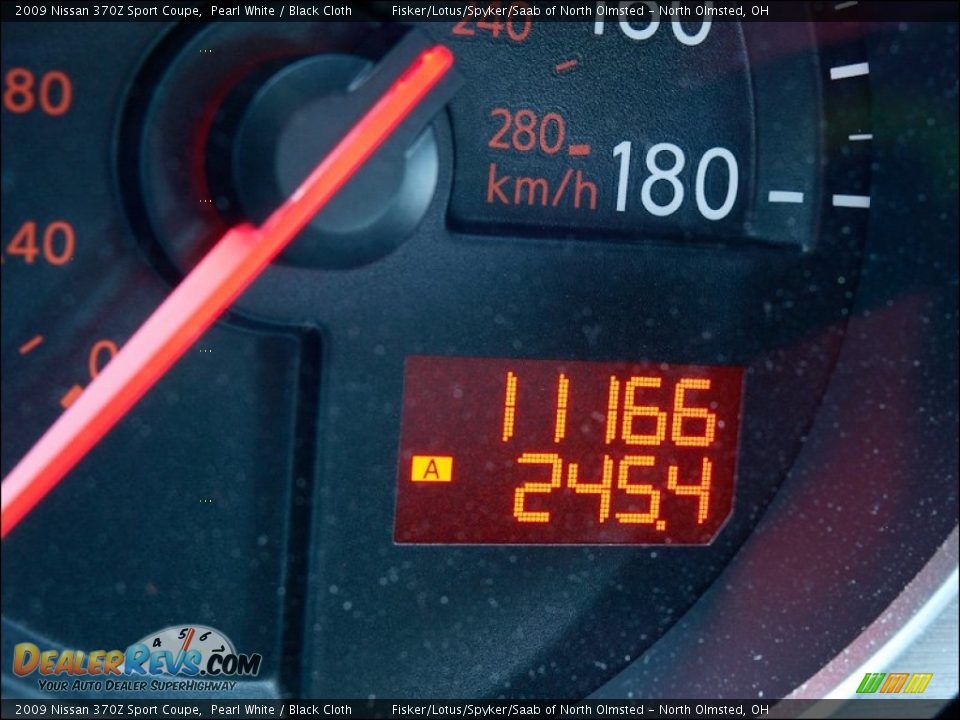 2009 Nissan 370Z Sport Coupe Pearl White / Black Cloth Photo #15