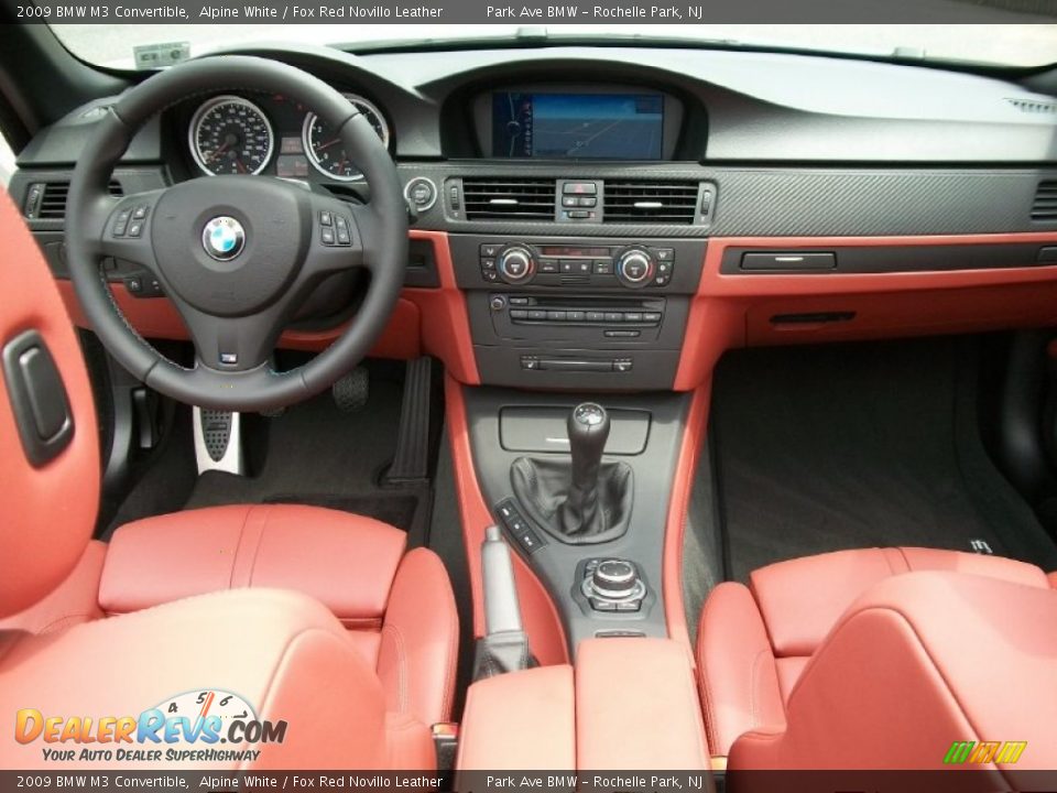 Dashboard of 2009 BMW M3 Convertible Photo #13