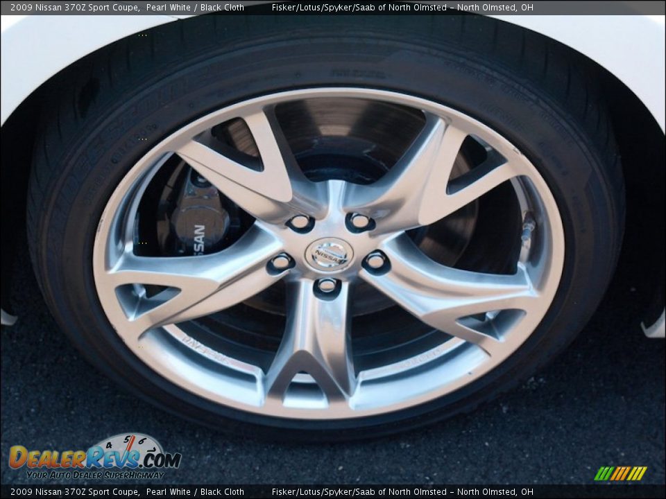 2009 Nissan 370Z Sport Coupe Pearl White / Black Cloth Photo #20