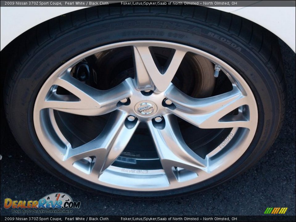 2009 Nissan 370Z Sport Coupe Pearl White / Black Cloth Photo #21