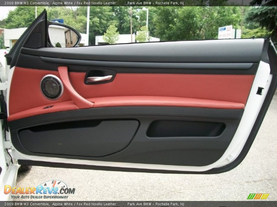 Door Panel of 2009 BMW M3 Convertible Photo #22