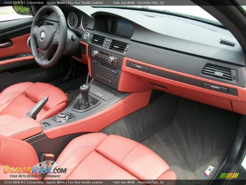 Dashboard of 2009 BMW M3 Convertible Photo #24