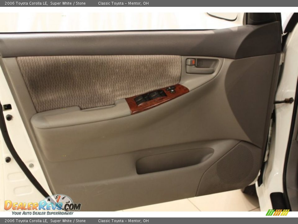 2006 Toyota Corolla LE Super White / Stone Photo #5
