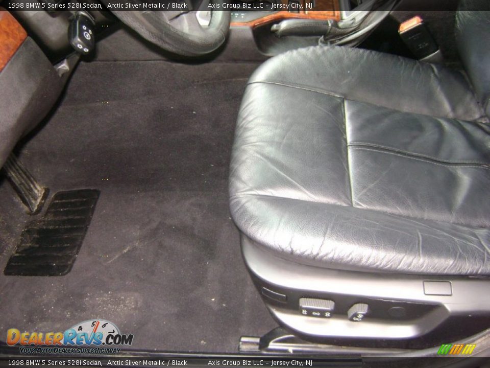 1998 BMW 5 Series 528i Sedan Arctic Silver Metallic / Black Photo #8