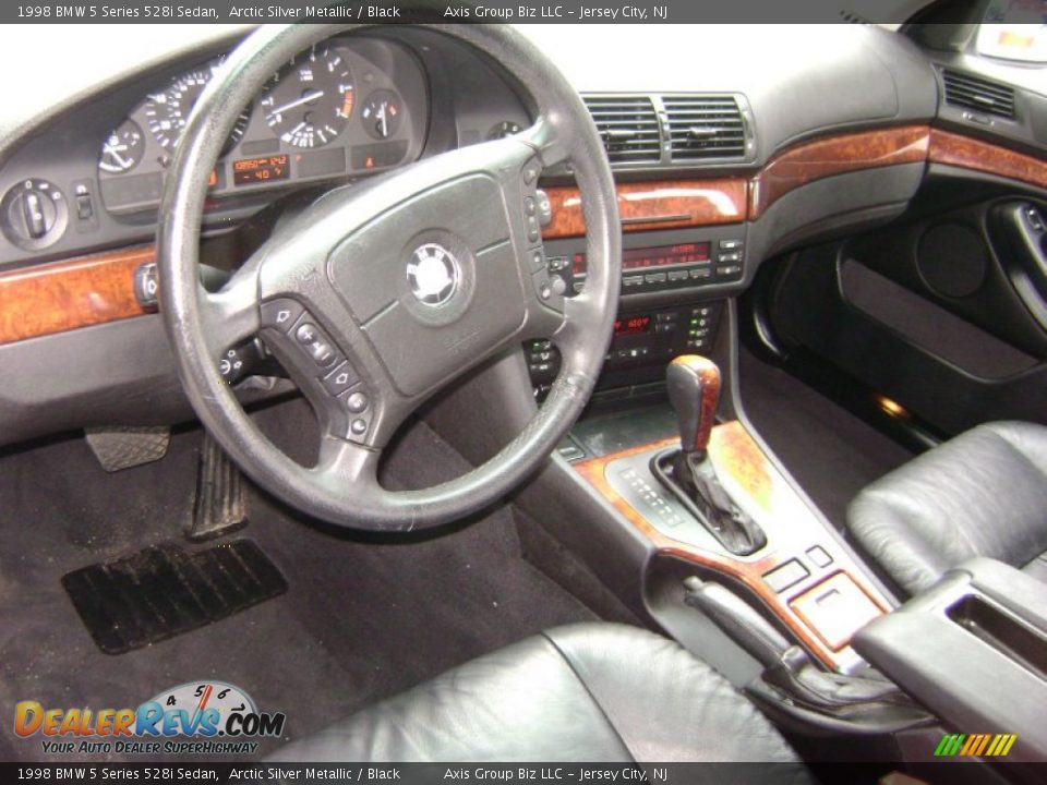 Black Interior - 1998 BMW 5 Series 528i Sedan Photo #9