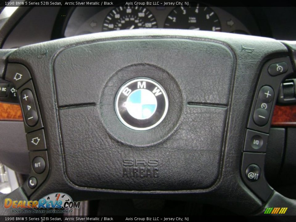 Controls of 1998 BMW 5 Series 528i Sedan Photo #13