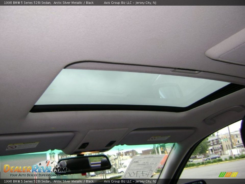 1998 BMW 5 Series 528i Sedan Arctic Silver Metallic / Black Photo #16