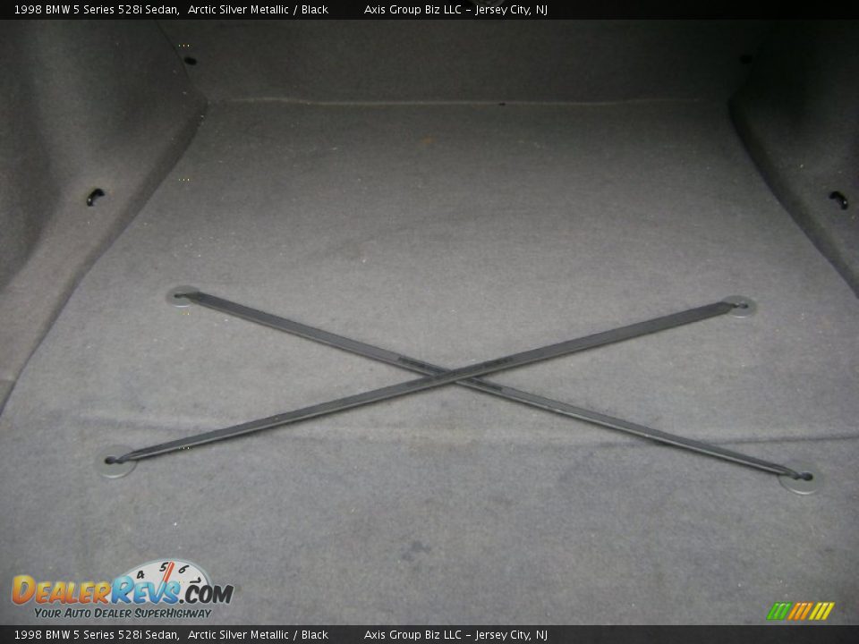 1998 BMW 5 Series 528i Sedan Trunk Photo #22