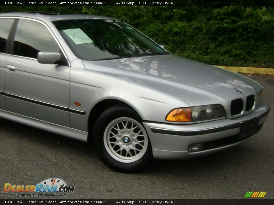 1998 BMW 5 Series 528i Sedan Arctic Silver Metallic / Black Photo #28