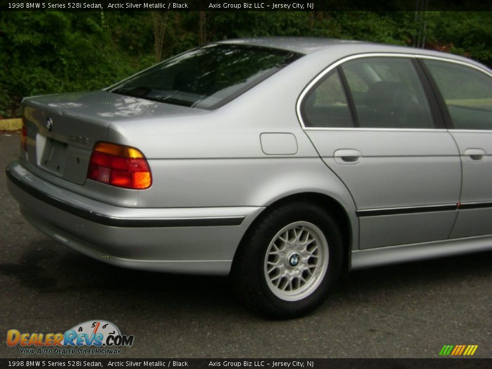 1998 BMW 5 Series 528i Sedan Arctic Silver Metallic / Black Photo #29