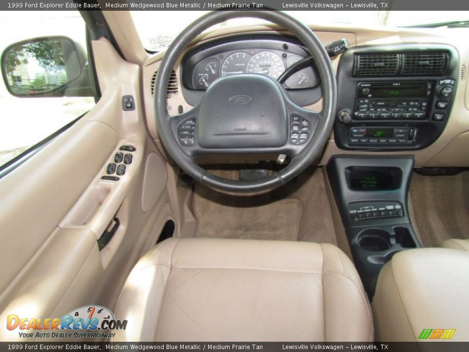 Dashboard of 1999 Ford Explorer Eddie Bauer Photo #15