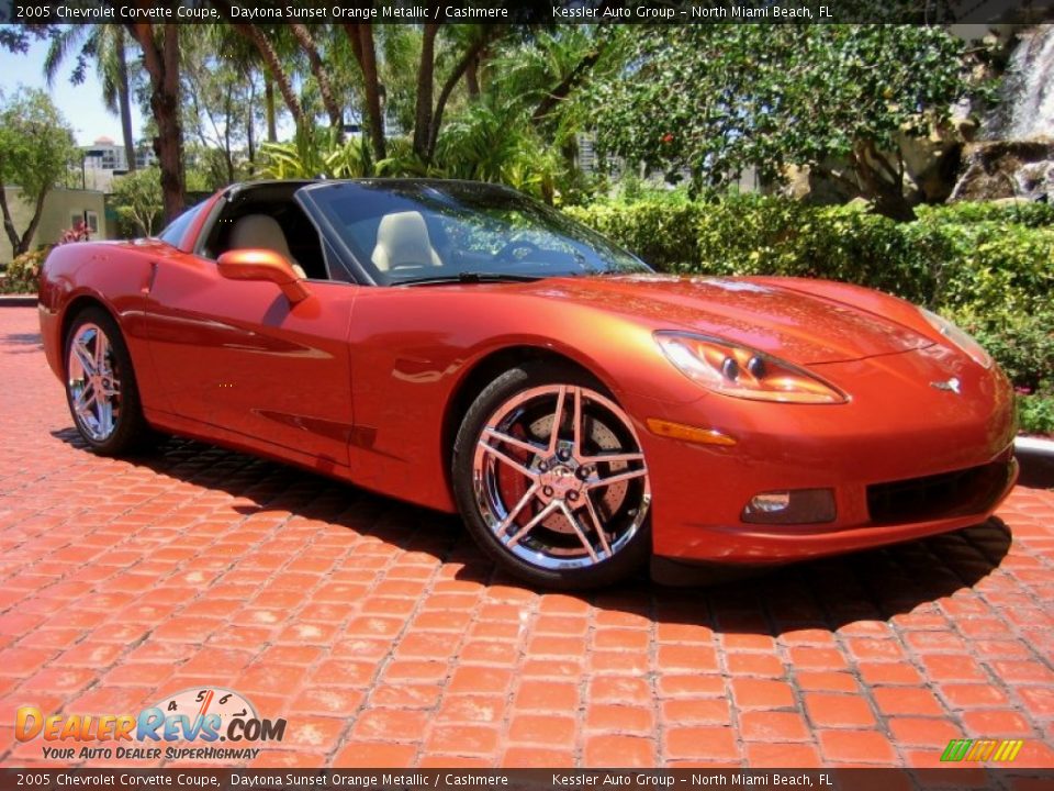 Front 3/4 View of 2005 Chevrolet Corvette Coupe Photo #1