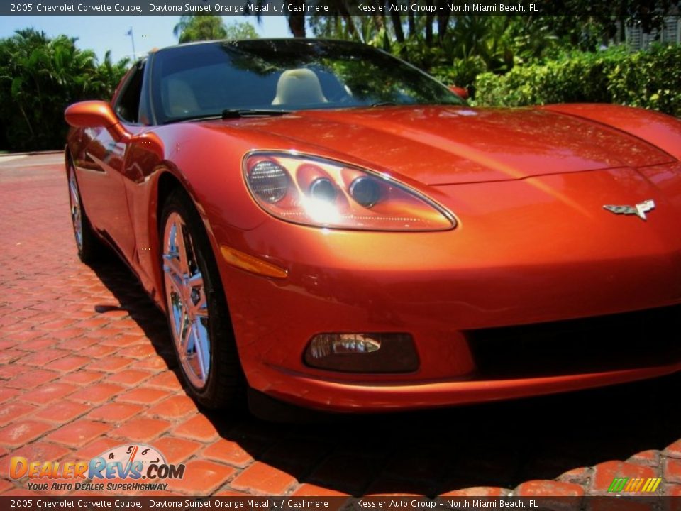 2005 Chevrolet Corvette Coupe Daytona Sunset Orange Metallic / Cashmere Photo #9