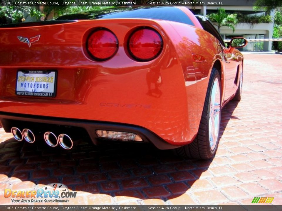 2005 Chevrolet Corvette Coupe Daytona Sunset Orange Metallic / Cashmere Photo #12